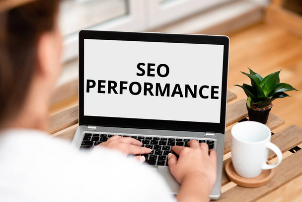 Sign displaying Seo Perforanalysisce. Business concept increase the quantity and quality of traffic to website Online Jobs And Working Remotely Connecting People Together - Foto, Imagen