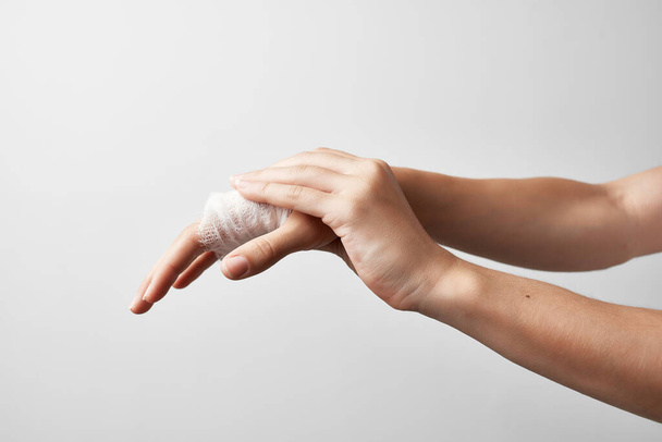 bandaged palm hand injury, treatment, emergency. High quality photo - Фото, зображення