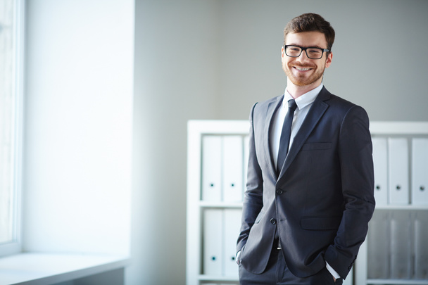 Businessman in suit and eyeglasses - Photo, Image