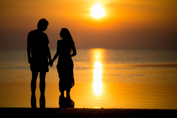 Silhouette of young couple - Photo, Image