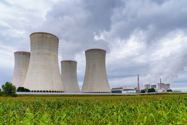 Central nuclear de Dukovany, região de Vysocina, República Checa, Europa. - Foto, Imagem