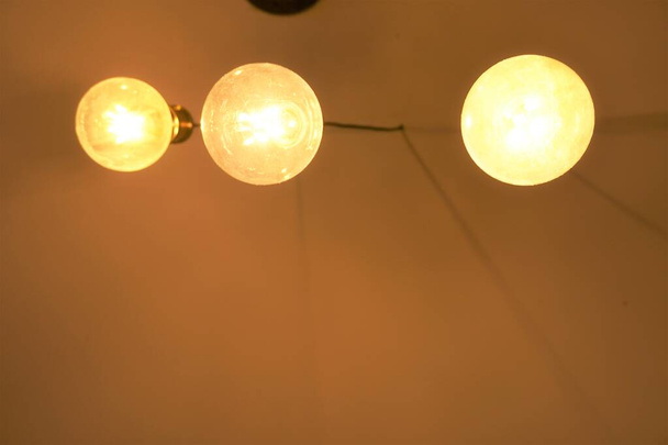 Lumières vives sur le plafond - Photo, image