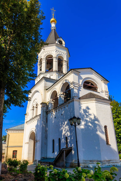 Bell tower of Theotokos Nativity Monastery in Vladimir, Russia - Фото, зображення