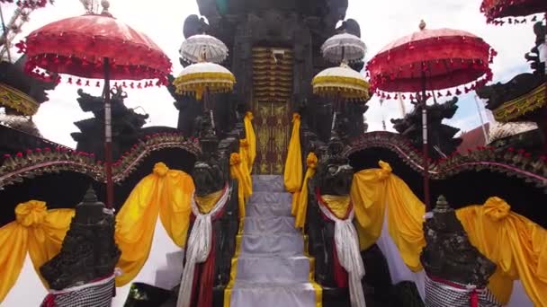 Hinduska świątynia na Bali. - Materiał filmowy, wideo