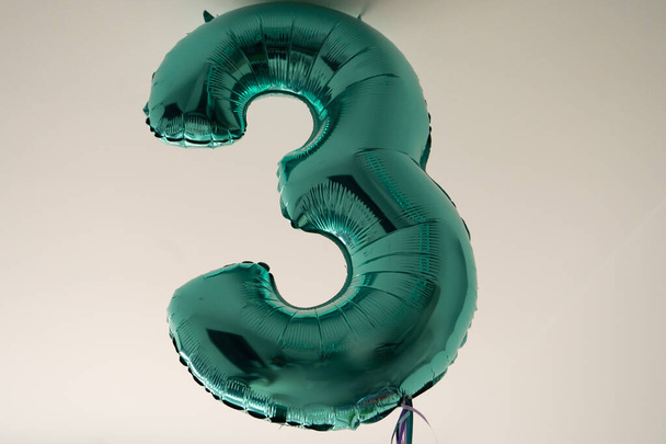 Bright 3th birthday helium balloon - Fotoğraf, Görsel