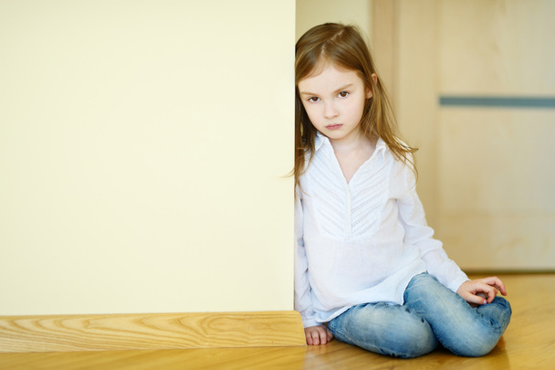 Sad little girl - Fotó, kép