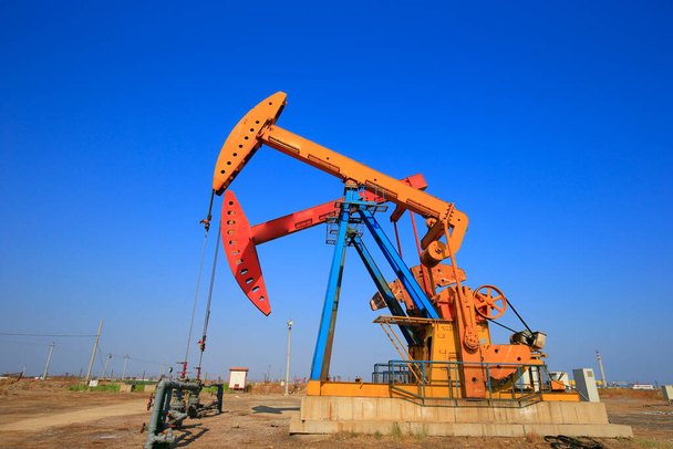 Petrol pompası, endüstriyel ekipmanlar - Fotoğraf, Görsel