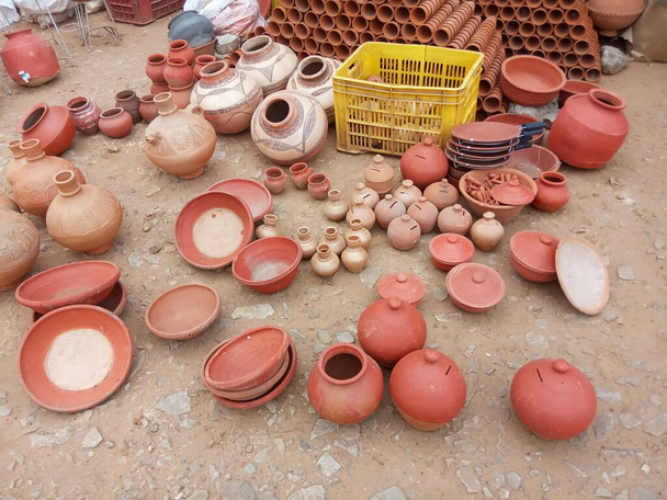 ceramica argilla sta mostrando su strada a Jaipur, Rajasthan, India - Foto, immagini
