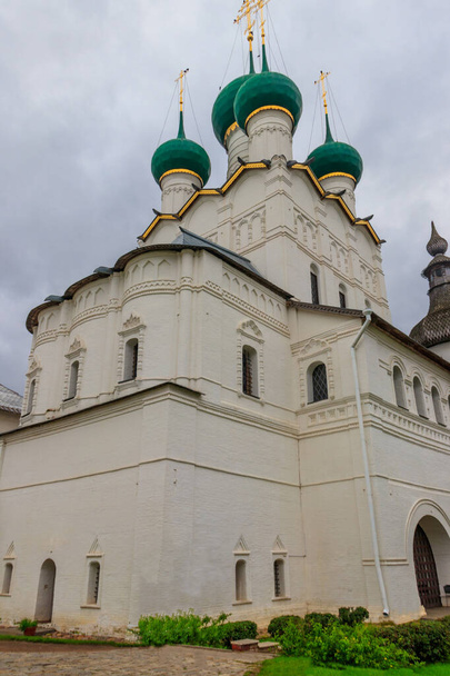 Gate Church of St. John the Theologian in Rostov Kremlin, Russia - 写真・画像