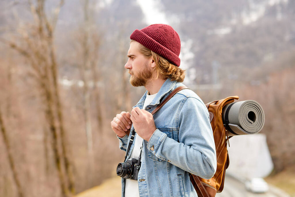 Male hiker exploring mountains, Travel healthy lifestyle adventure trip hiking solo - Fotografie, Obrázek