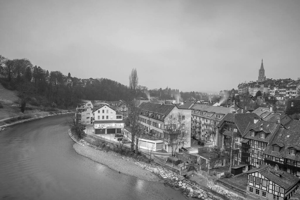 Bernin vanhakaupunki, Sveitsin pääkaupunki Euroopassa hämärässä - Valokuva, kuva