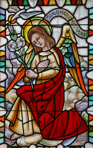 Arkangyal Gabriel, a festett üveg - Fotó, kép