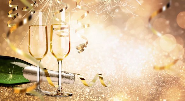 Glasses and bottle of sparkling wine on bright festive background, banner design - Foto, Imagem