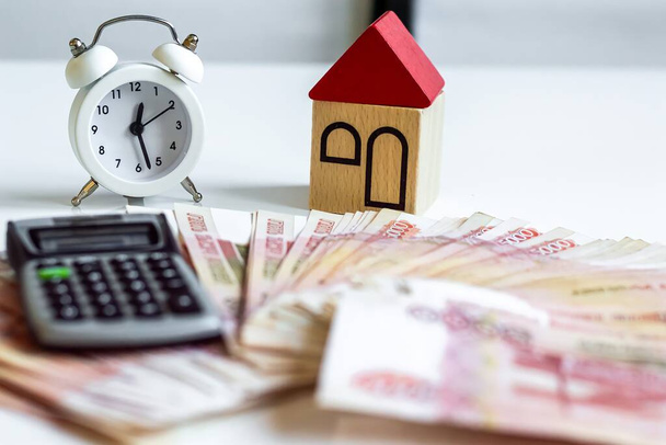 Plánování nákupu domů, čas investovat peníze, detailní záběr. - Fotografie, Obrázek