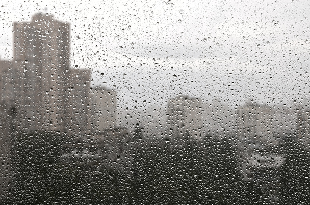 Ventana de lluvia
 - Foto, Imagen