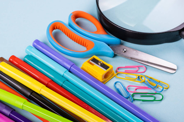 School supplies on a color background. - Φωτογραφία, εικόνα