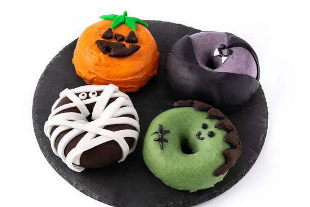 Assortmen von Halloween-Donuts isoliert auf weißem Hintergrund - Foto, Bild