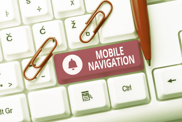 A mobil navigációt bemutató szövegfelirat. Internet Concept grafikus felhasználói felület segítségével a járművezető Gyakorló sebesség gépelés Pontosság, tesztelés Írástudás - Fotó, kép