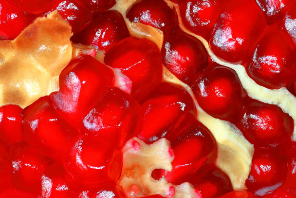 Granaatappelzaden. Exotische vruchten van oorsprong - Foto, afbeelding