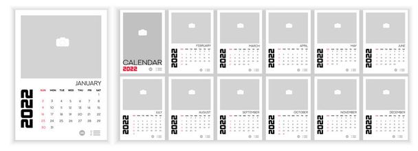 Wall Monthly Photo Calendar 2022. Simple calendario de fotos vertical mensual Diseño para 2022 año en Inglés. Calendario de portada, plantillas de 12 meses. La semana comienza el domingo. Ilustración vectorial - Vector, imagen