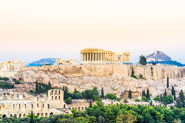 Akropolis vom Filopappos-Hügel in Athen, Griechenland - Foto, Bild