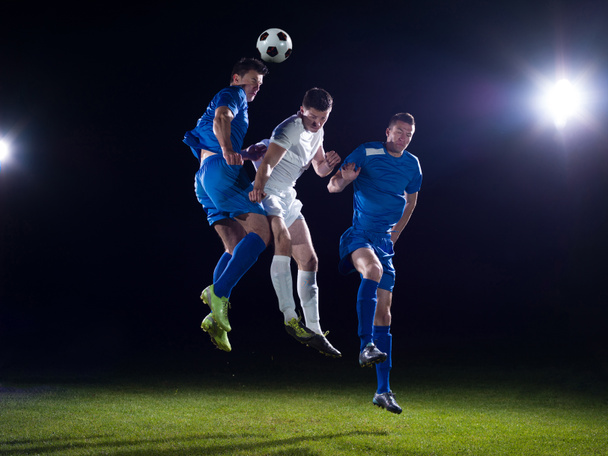 Giocatori di calcio duello
 - Foto, immagini