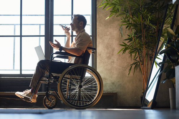 Empresario con discapacidad - Foto, Imagen