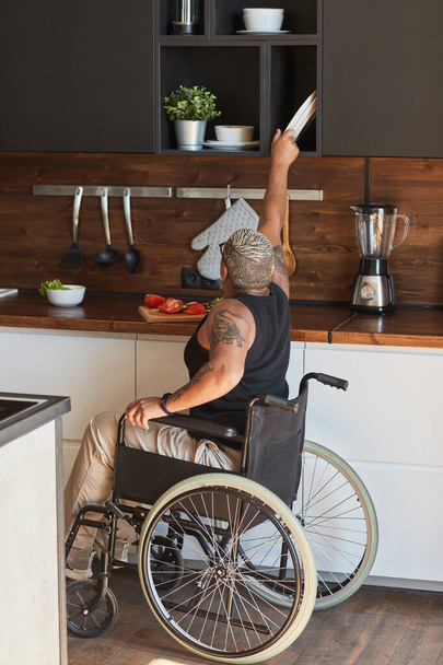Accesibilidad en la cocina casera - Foto, imagen