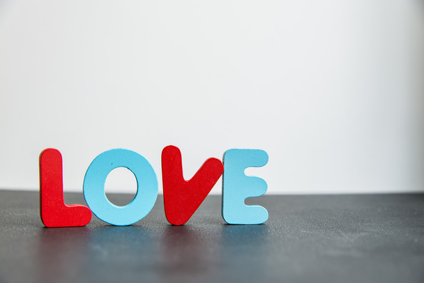 Colorful Wooden word love with white background1 - Foto, afbeelding