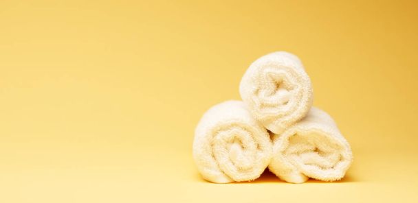 Bath towels on white background - Fotografie, Obrázek