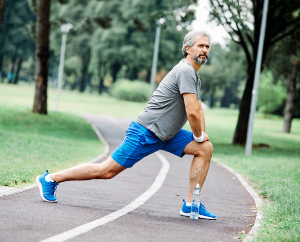 senior man running ćwiczenia sportowe fitness active fit - Zdjęcie, obraz