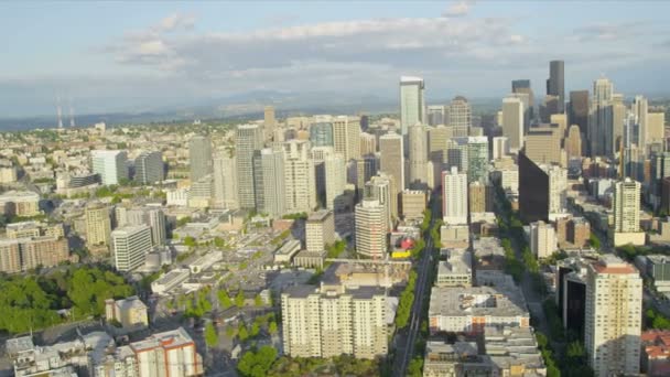 Luchtfoto downtown seattle financiële district, Verenigde Staten - Video