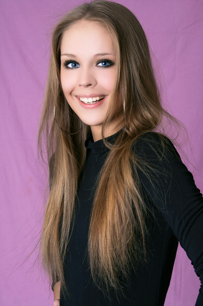 Portrait of beautiful young woman  - Foto, Bild