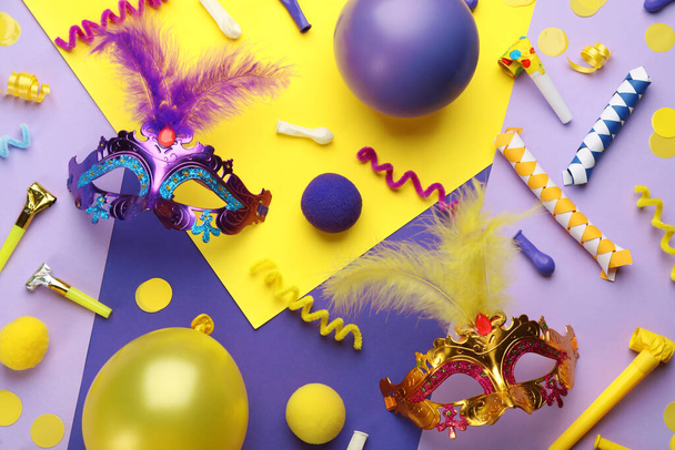Flat lay composition with carnival items on color background - Foto, Imagem