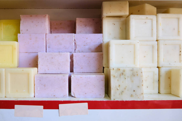 Craft soap bars at store counter - Fotografie, Obrázek