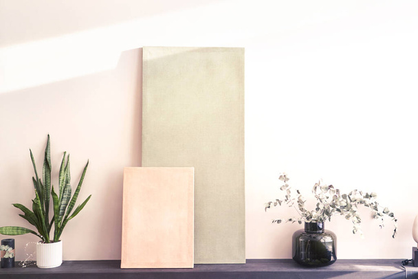 Fleur d'eucalyptus tendance. Chambre design d'intérieur. Bouquet minimal - Photo, image