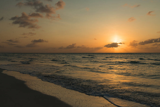 Landscape magnificent sunset on the ocean - Zdjęcie, obraz