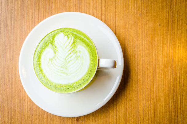 té verde con leche
 - Foto, imagen