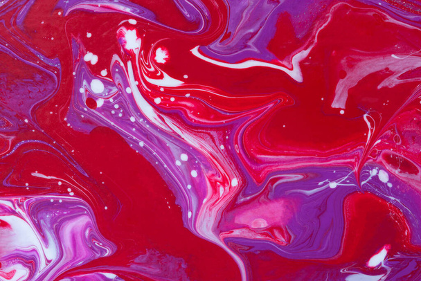 Rosa blanco púrpura acrílico abstracto fondo de la tendencia creativa. Textura de arte fluido. Líneas dinámicas, una oleada de pasión, libertad. Forma de presentación de sitios web, folletos, folletos, tarjetas de visita - Foto, Imagen