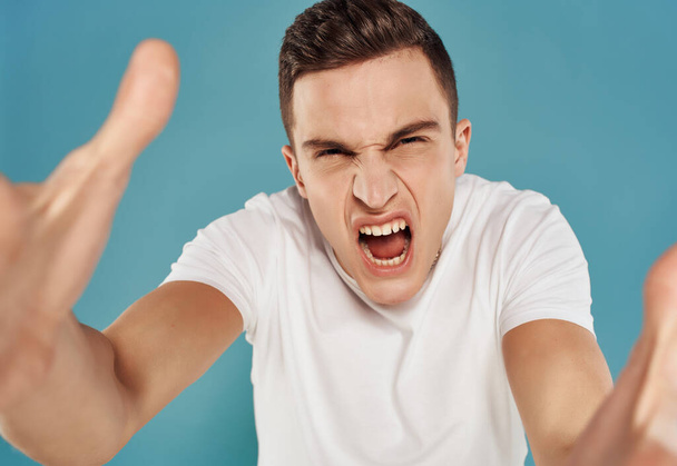 duygusal erkek duyguları öfke hoşnutsuzluğu yakın plan - Fotoğraf, Görsel