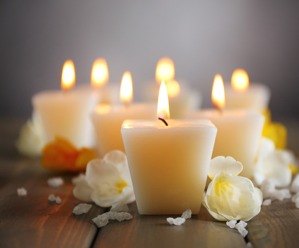 Beautiful candles with flowers - Фото, изображение