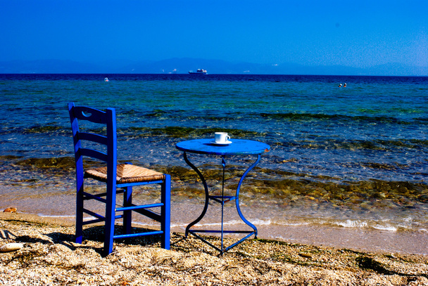 Yunanistan plajda geleneksel Yunan tablo - Fotoğraf, Görsel