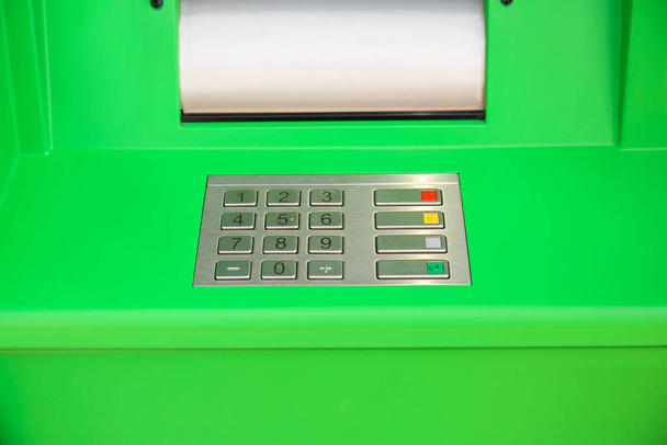 Vista del bancomat moderno, primo piano - Foto, immagini