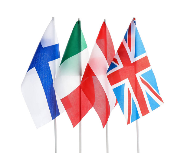 Bandeiras de diferentes países sobre fundo branco - Foto, Imagem