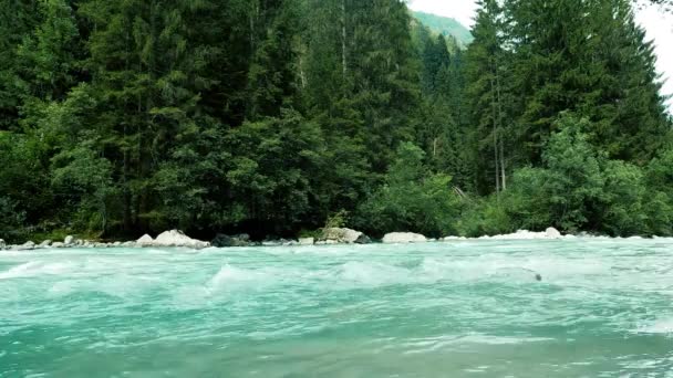  Τοπίο στον Γαλάζιο Ποταμό - 5K - Πλάνα, βίντεο
