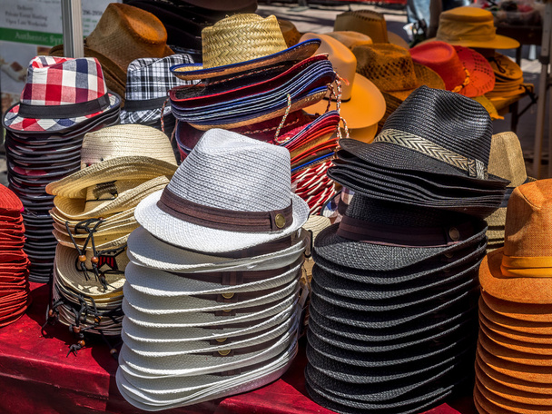 kovbojské klobouky na prodej - Fotografie, Obrázek