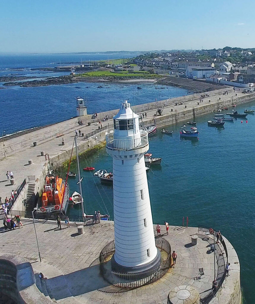 ドナガデ灯台北アイルランド島を下る - 写真・画像