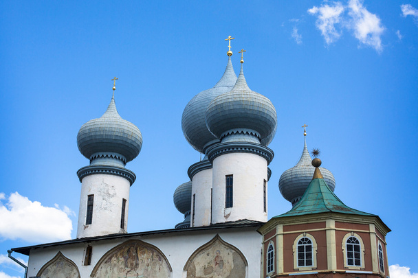 Mosteiro da Assunção de Tikhvin
 - Foto, Imagem
