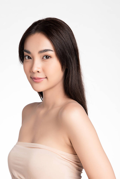 Beautiful young asian woman with clean fresh skin on white background, Face care, Facial treatment, Cosmetology, beauty and spa, Asian women portrait. - Foto, immagini