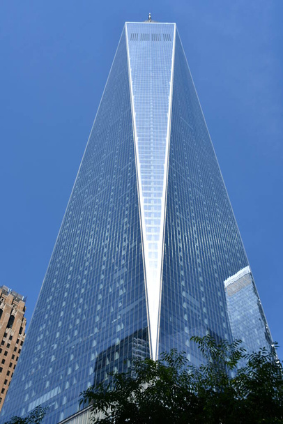 NEW YORK, NY - JUN 5: One World Trade Center in Lower Manhattan, New York, on June 5, 2021. One World Trade Center is the tallest building in the Western Hemisphere and the third-tallest in the world. - Foto, immagini
